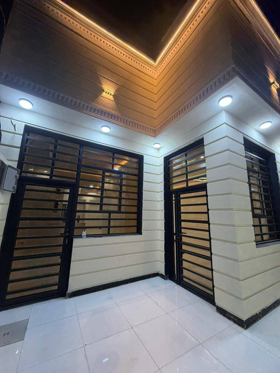 دار للبيع 150م🏡 (مكتب الخليج للعقار عمود327)
*********** وتساب

***********

بسعر /73/ مليون مع المجال

موقع /نجف 🏡شارع الحولي مال المطار عمود 327

البناء 🏡 

غرفتين /صاله/مطبخ / ستقبال/ صحيات/

بناء فول/ اساس + سقف كونكريت + طابوك

ألخدمات 🏡 #بعد_عن_سوق_100م

ماء/كهرباء/مدارس/سوق/تبليط/لحد الباب
