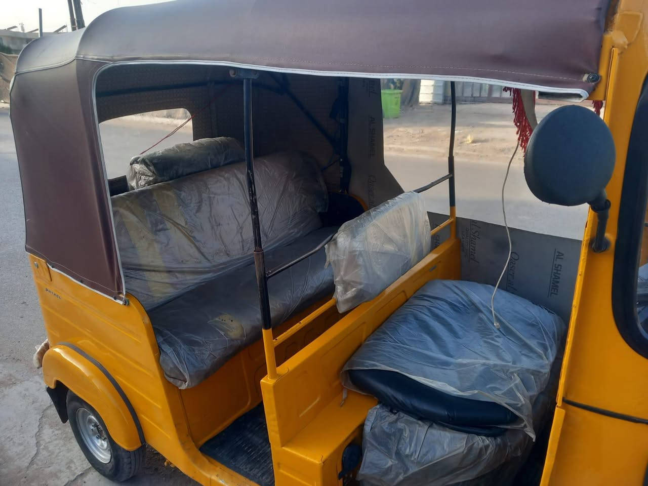 سلام عليكم تكتك 19البيع رقم وسنويه بغداد
مصبوغه عام مكاني البياع شرطه الخامسه
***********
