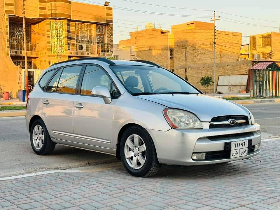 السلام عليكم كيا كارنزا وارد امريكي الحادث موضح بالسونار موديل 2008 تبريد شغال تخم تاير جديد حدادية جيدة كير مكينه بحالة ممتازة
حجم المحرك 2700 
رقمها شمالي الجديد تحويل مباشر باسمنا 
للتواصل ‏‪0780 156 5789‬‏
كربلاء حولي أبو مهدي المهندس
السعر 115
