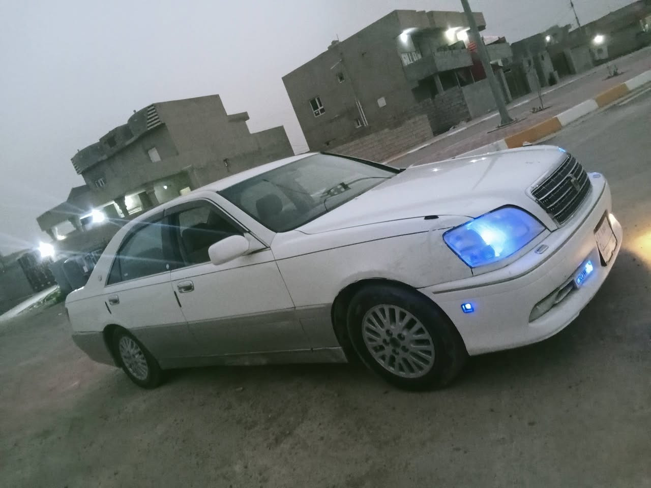 سلام عليكم للبيع ملكه مكصوص مامسجل موديل 2002سياره كير محرك شرط صدر طبه تخم تاير جديد تبريد ثلج تدفئه نار مواصفات شاشه لمس تحكم استيرن  ، استيرن كهرباء،،، دكمتين بكات اكرستال ،عطر اكرستال،، محرك ديفور كبير ،، سياره جاهزه السعر 26وبيها مجال مكان السياره صلاح الدين العلم الاستفسار ***********
