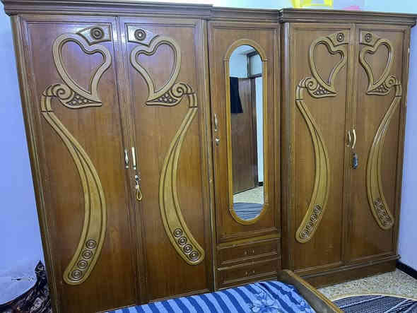 غرفه للبيع كنتور وجربايه وميوزه ثنين والمندر ٤٠٠ وبيهه مجال تواصلو ع هذا رقم *********** بي واتساب
