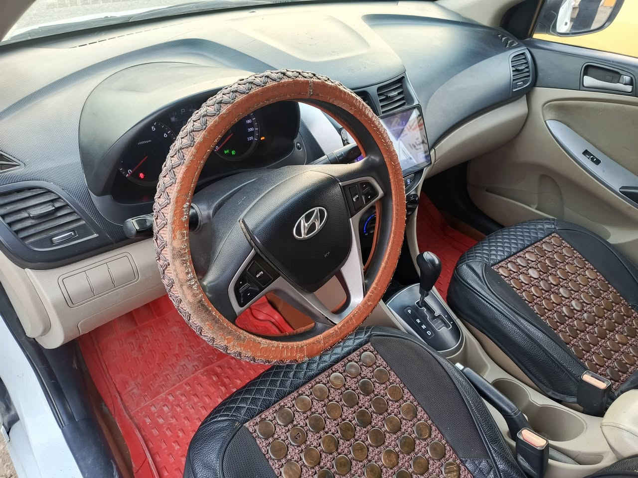 اكسنت خليجي موديل 16رقم ميسان  بيها صبغ قليل محرك 1.6وكير نظاف حداديه جاهزة تبريد شغال دواخل نظاف  92مجال قليل الاتصال ***********الشراي يتصل ويدلل العنوان ميسان.
