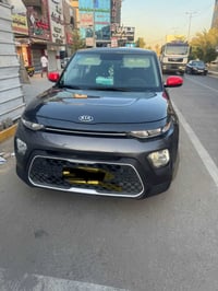 ٢٠٢١ • محرك ٢٠٠٠ • ٩١٠٠٠ كم