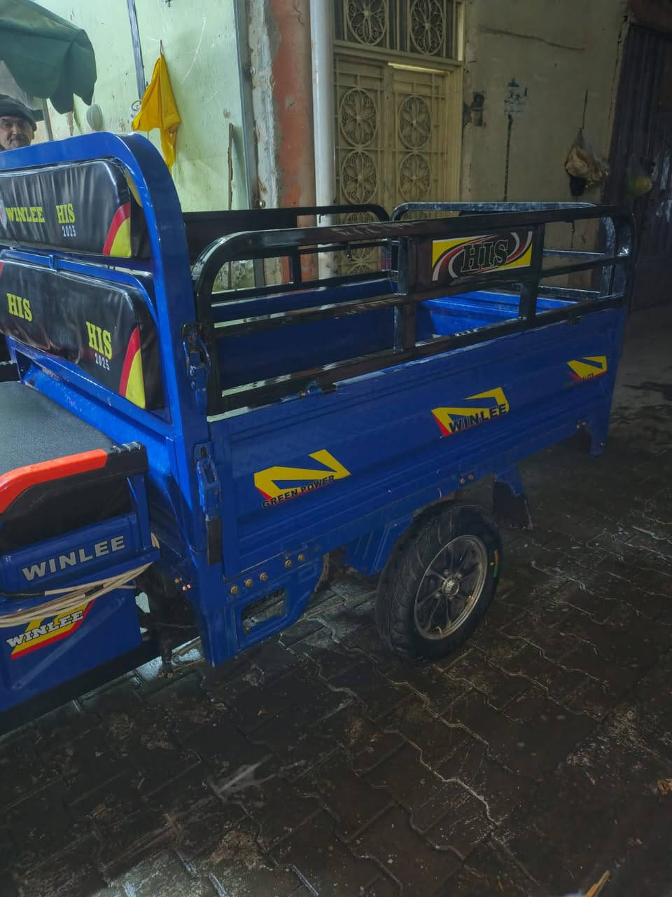 ستوته البيع  نضيفه  مثل ما واضح بصورمكاني بغداد لكفاح سعر مليون و٣٠٠ وبيها مجال +964 778 344 5995


**إذا كنت صاحب هذا الإعلان وتريد حذفه لأي سبب، رجاءا أرسل رسالة إلى الدعم الفني**