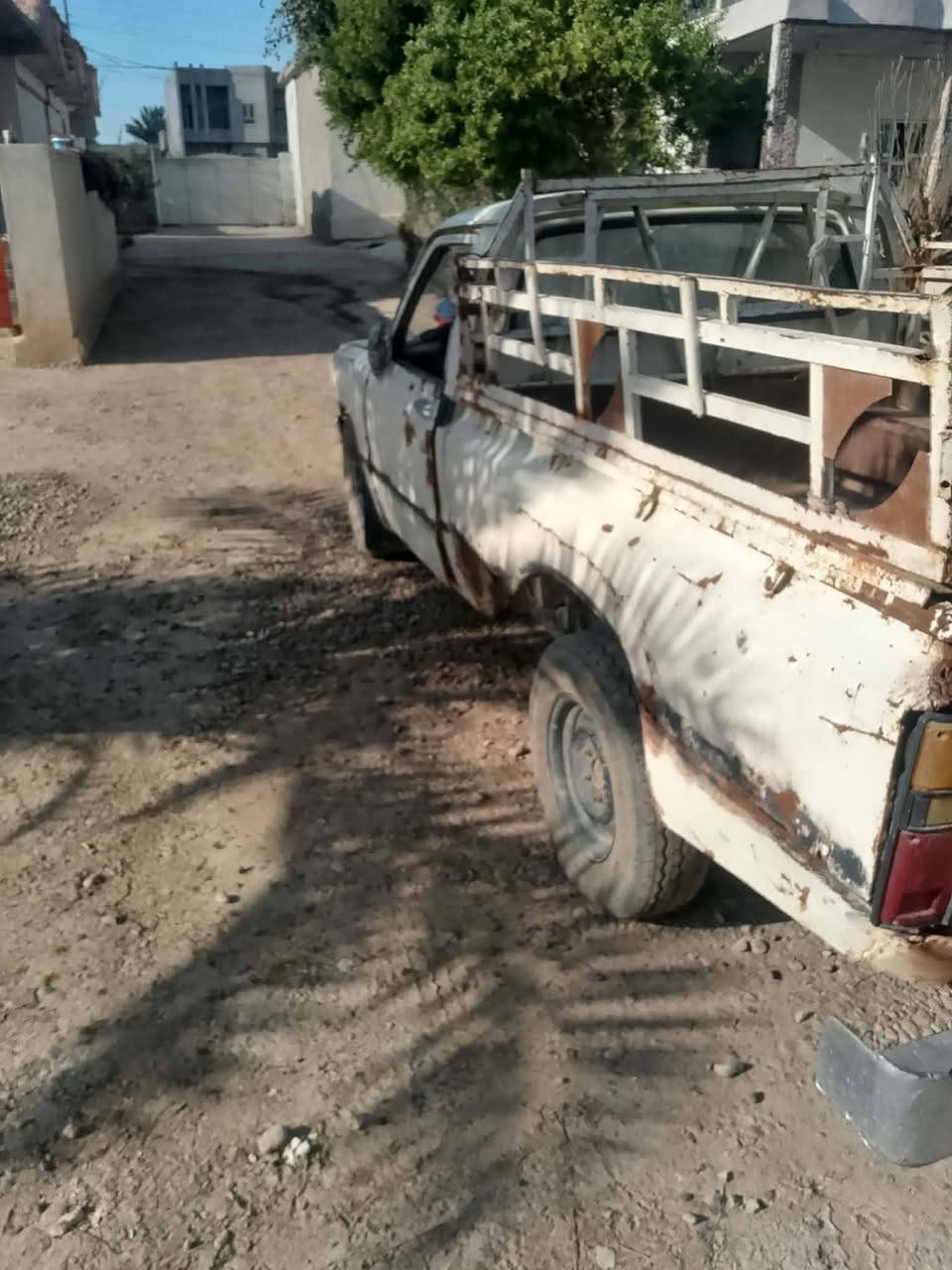 السلام عليكم بيكم ٨٠ البيع السياره رقم كركوك راعيها ب كركوك بس ماندلو كير ومحرك حسب حجي راعيها نضاف المكان صلاح الدين العلم الربيضه ***********
