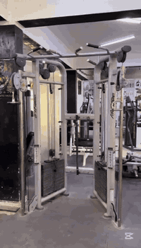 للبيع  جمع اسلاك (v) لايف فتنس كوبي  النضافه 100‎%‎ وزن ثقيل كل جهه 20...