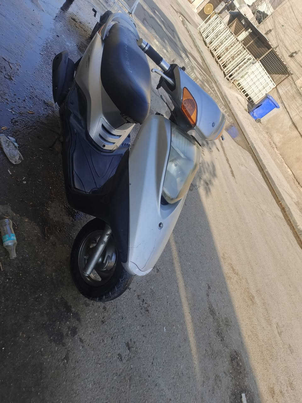سلام عليكم دراجه بريز للبيع كفاله عامه شلعه معدل 💥 مكينه ناعمه خير من الله لاصوت لاتبخير كهربائيات شغاله كله  دراجه مال بيت مكاني بغداد حي العامل السعر 600 وبيه مجال للاستفسار ‏‪***********‬‏
