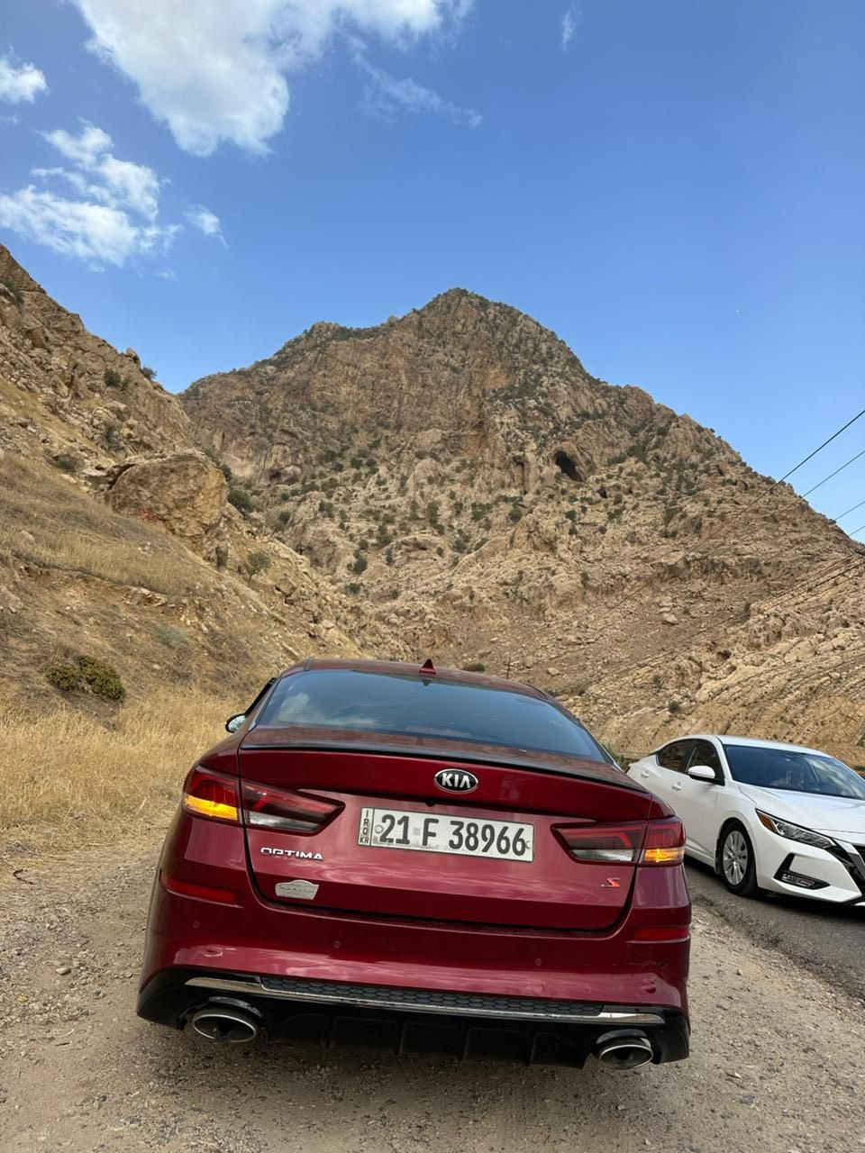 سلام عليكم
كيا اوبتيما موديل 2019
فئة الS
فول مواصفات عدا الفتحة
1-بصمة تشغيل +ابواب
2-كشن السايق كهرباء
3-كشنات نصين جلد ومخمل
4-صندوق ذكي من تتقرب يمه يفتح
5-رادار امامي وخلفي وجوانب
6-تحديد مسار 
7-مانع تصادم (توقف ذاتي)
8-مري شفط
9-لايتات منضومه كامله زينون
10-كامره خلفيه دواره وشاشه 
رقم سليمانيه سنويه بعدها ماساقطه شرط التحويل
السياره داخله كلين بدون حادث داخله سرقه ماخذين الحجر مال صالنصه 
السياره مكفوله من من كير ومحرك وايرباكات كلها سليمه 
ومكفوله من الضربه فقط بيها بارد بدايت الجاملغ عل كد شبر بل ضبط البجم كبس كله الراديترات وغاز كله مال شركه 
مكان السياره الكراده شارع الصناعه ***********
السعر 152وبيها مجال صور امريكا موجوده داخل المنشور
