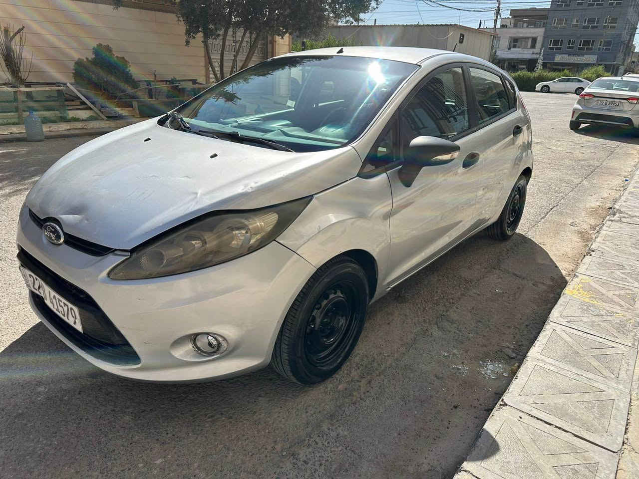 فيستا 2011
وارد خليجي 
محرك وكير شرط
السياره بيها الدعامية الاماميه صبغ
والبوند بي رصعات مامعدله واضح بالصور
للاستفسار 
***********
*********** أربيل, العراق
