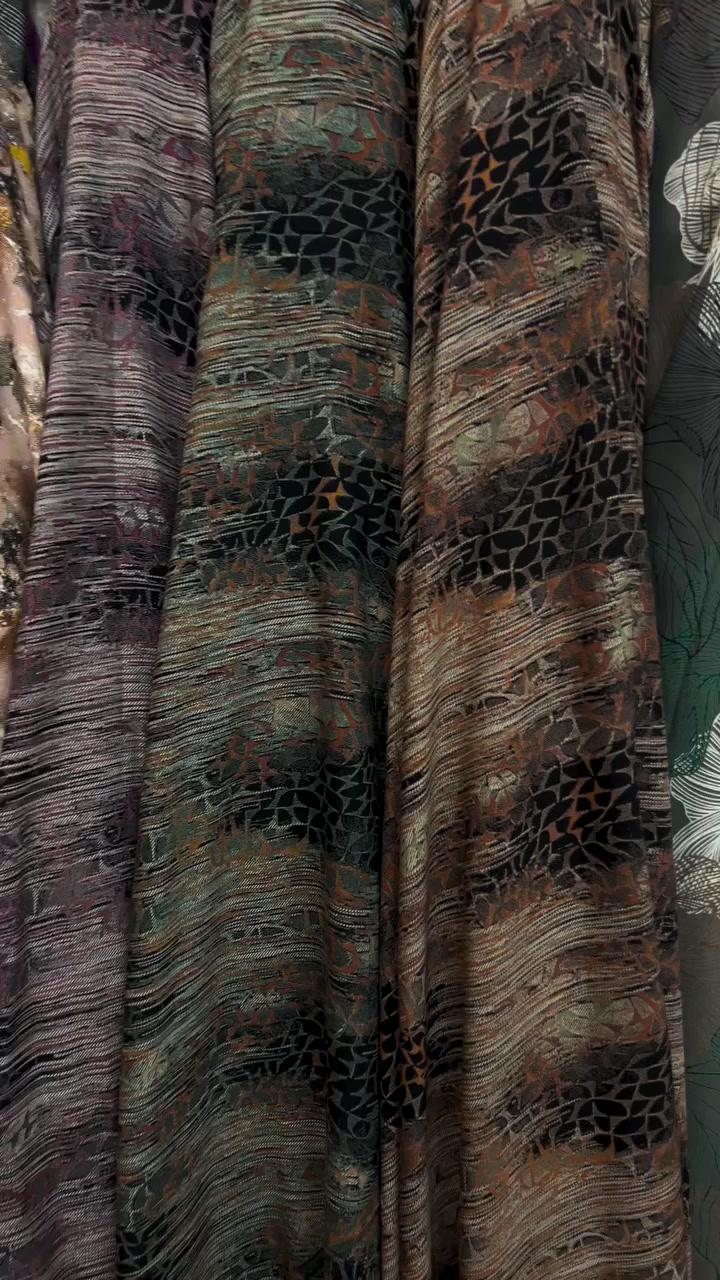 كشمير دبل صبغ في مجمع المزيونة للاقمشة والمفروشات موصل سرجخانه شارع نينوى ⭕️ يوجد لدينا توصيل جميع محافظات العراق


**إذا كنت صاحب هذا الإعلان وتريد حذفه لأي سبب، رجاءا أرسل رسالة إلى الدعم الفني**