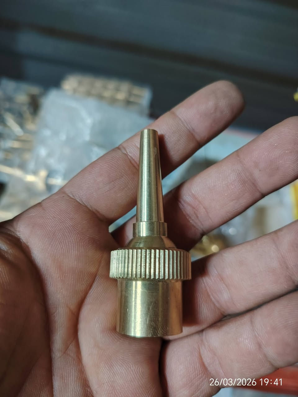 نوزل براص متحرك
بدون منظم جانبي
طول 7.5 سم
السن الداخلي 1/2
ضمان مفتوح لانه براص
مستورد لشركة ماريو للشلالات والنافورات ***********
