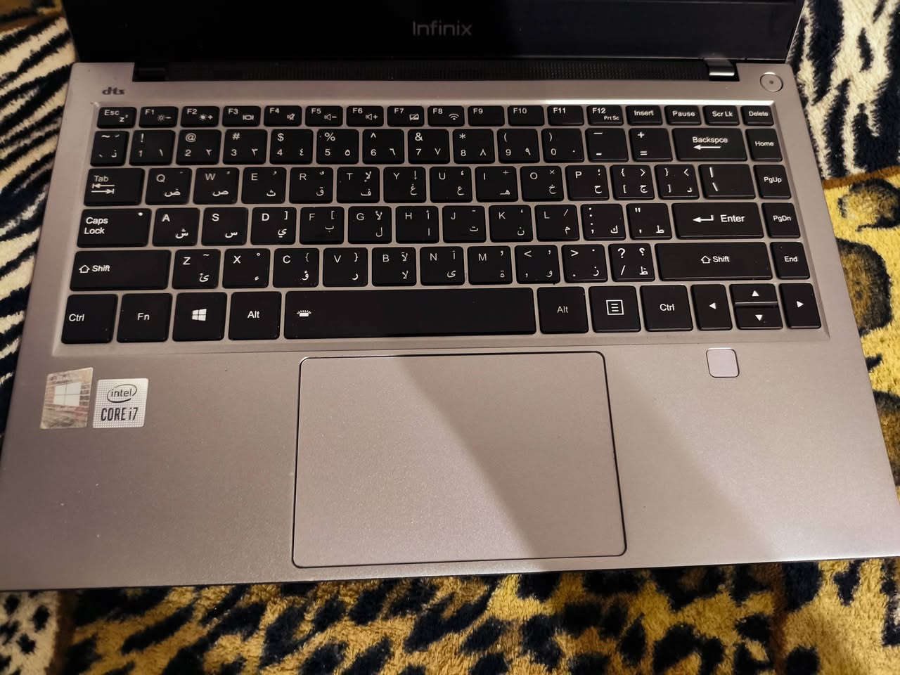 للبيع 
انفنكس  inbook x1 pro 
الهارد 512 ssd
المعالج انتل  core i7  جيل العاشر 
شحن بقدره 67 واط 
يوجد فيها بصمه اصبع 
وباقي المواصفات داخل الصوره 
مكاني ديالى الخالص توصيل ماكو 
النضافه 97
رقمي *********** بي واتساب
