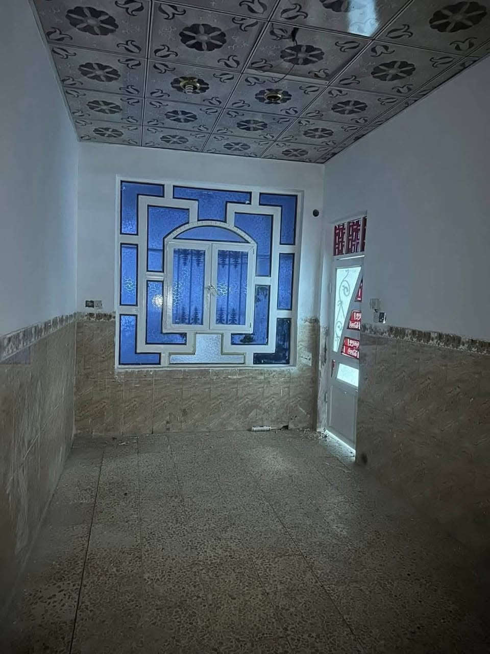 بيت للبيع 50 متر طابو صرف

حي ميسان ، قطاع 76 الشريط .. شارع 10 (( على ساحة ))

يحتوي طابق ونص : بناء صب كونكريت مسلح

الاول / استقبال صالة مطبخ صحيات مكشوفة
الثاني / غرفة

#السعر 75 مع المجال
مكتب القلعة للعقارات : هاتف ***********
