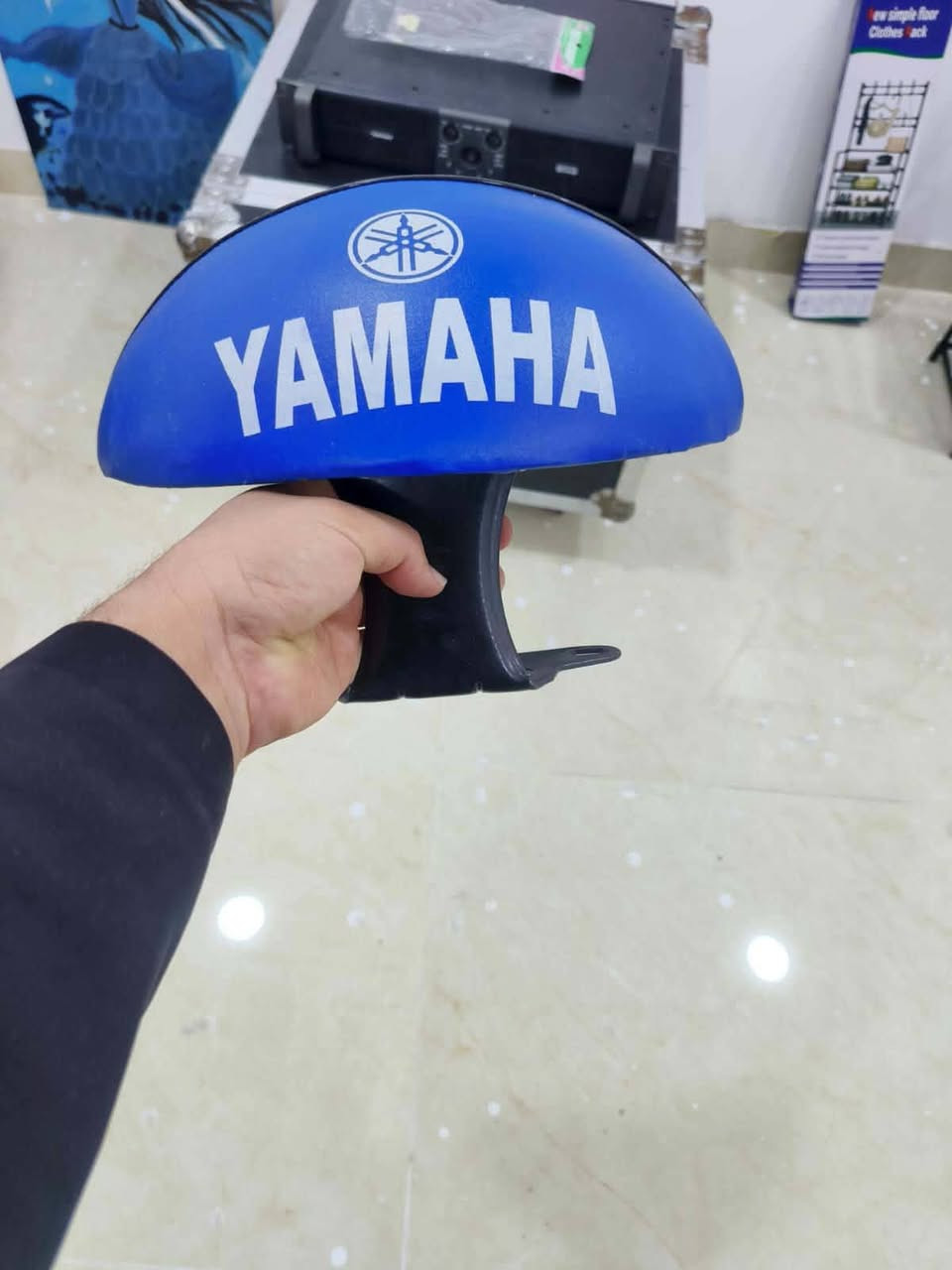 تجوه دراجه ياماها  ب 7 الف 
كاور  اربع كير  ب 10 الف 
قبق كلجات ب 5 الف 
قبق ماكنيت ب 5 
قبق شبج ب 5 الف كله تفصيخ اربع كير ايراني 
الاستفسار اتصل على ***********
