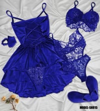 نسائي • أنوثة • قطعة مميزة