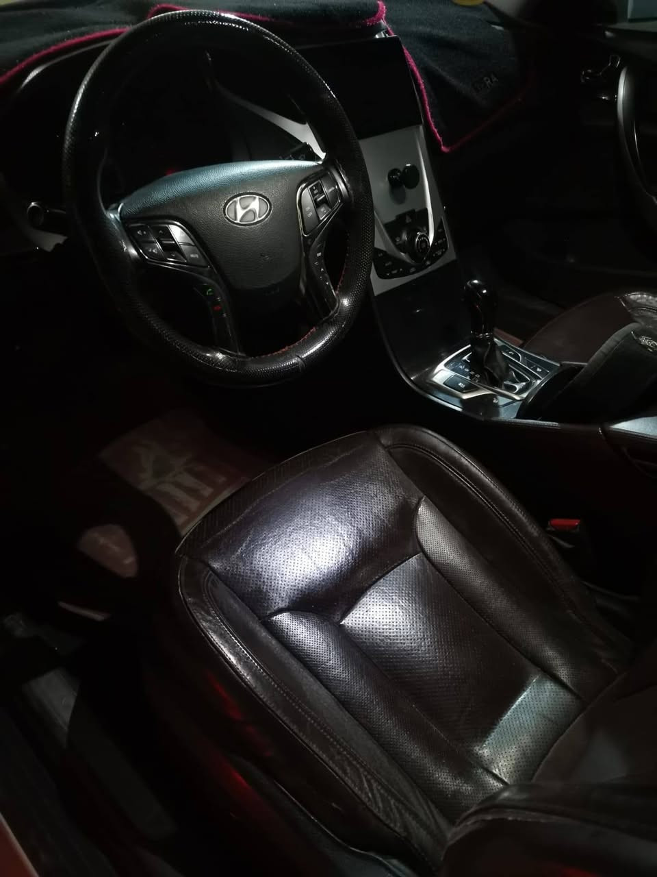 ازيرا 13خليجي لون ابيض بصمه محرك 3000 بيه قطعتين بارد مابيه صبغ ابد رقم شمالي محرك وكير خير من الله ترايك للبصره تبريد قطعتين بانوراما هزه جديده بسمي تخم تاير السعر 125 وبيه مجال بسيط،، للاتصال ***********
