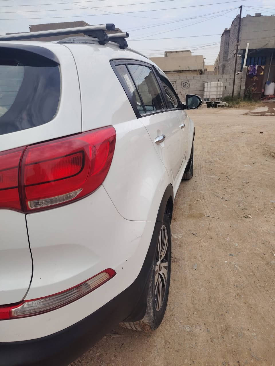 سلام عليكم ورحمة الله للبيع  كيا سبورتج 2014 محرك ٢٤٠٠ فول مواصفات السيارة حلوه بيه مكانات صبغ وبارد سونارها مرفق السعر 145 ورقه الموقع القريه النفطية *********** واتساب
