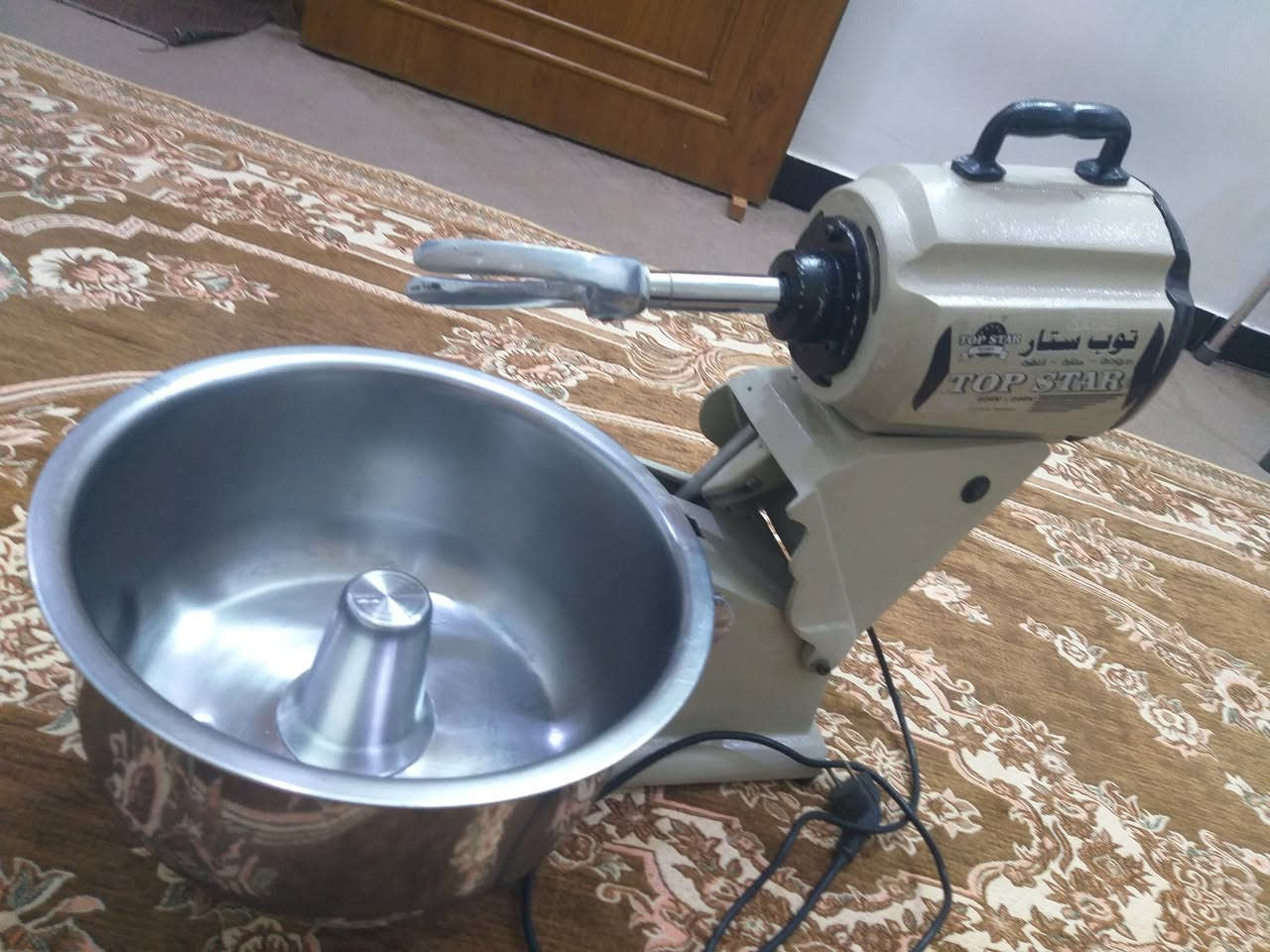 عجانة صناعية منزلية الحجم من (8 - 10) كغم صناعة سورية درجة أولى نظافتها 90% مستعملة قليل جدا. وعاء العجانة ستينلس ستيل غذائي غير قابل للصدأ
السعر 150 ألف وبي مجال.
مكاني بغداد المشتل شارع المطبك رقم الموبايل آسيا *********** ويوجد على هذا الرقم واتساب
