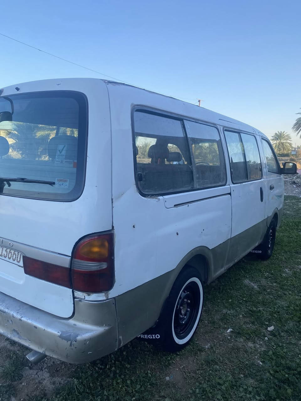 بريجو 2000رقم إنكليزي تخم تاير مكينه تجفيت جديد كير وأكسل مكفولات شواصي شركه فقط واحد امامي بي فطر بسيط بدون صبغ فقط الحجل كهربائيات كلها شغاله الشراي يتصل مكاني بغداد ***********
