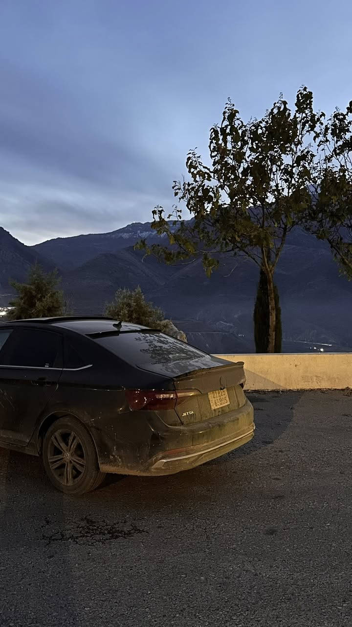 سلام عليكم
جيتا 2024
 فول مواصفات SE 
رقم اربيل بأسمي
سنوية هزة جديد 
ايرباك سليم
صور الحادث مرفقة
ماشية 11 الف
158 مجال بسيط
***********
غير متواجد على النت
