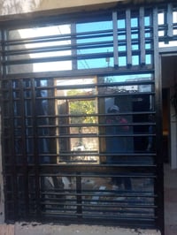 مستعدون لتنضيف الشبابيك وصبغ وجام درجه اولى مواد وعمل ودفع بعد التسليم...