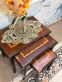 طاولات • غراض كلمن • للبيع