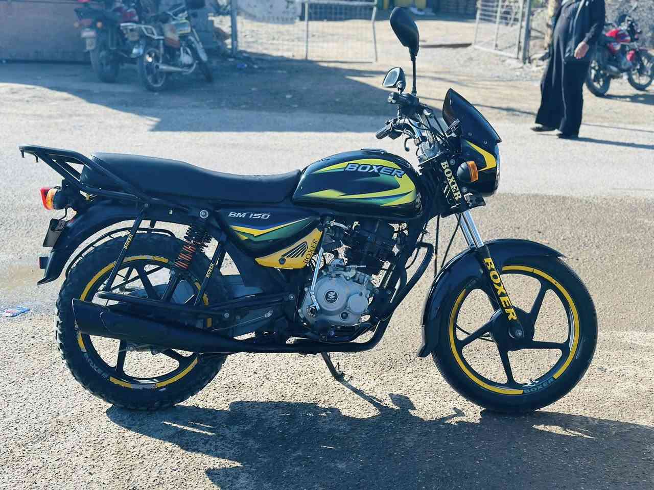 بوكسر ٢٠٢١ للبيع دراجة انطيهة عل كفالةشرط  المكينة ما مفتوحة اوراق اصولية السعر خاص مكاني ديالى المقدادية ابو صيدا ***********
