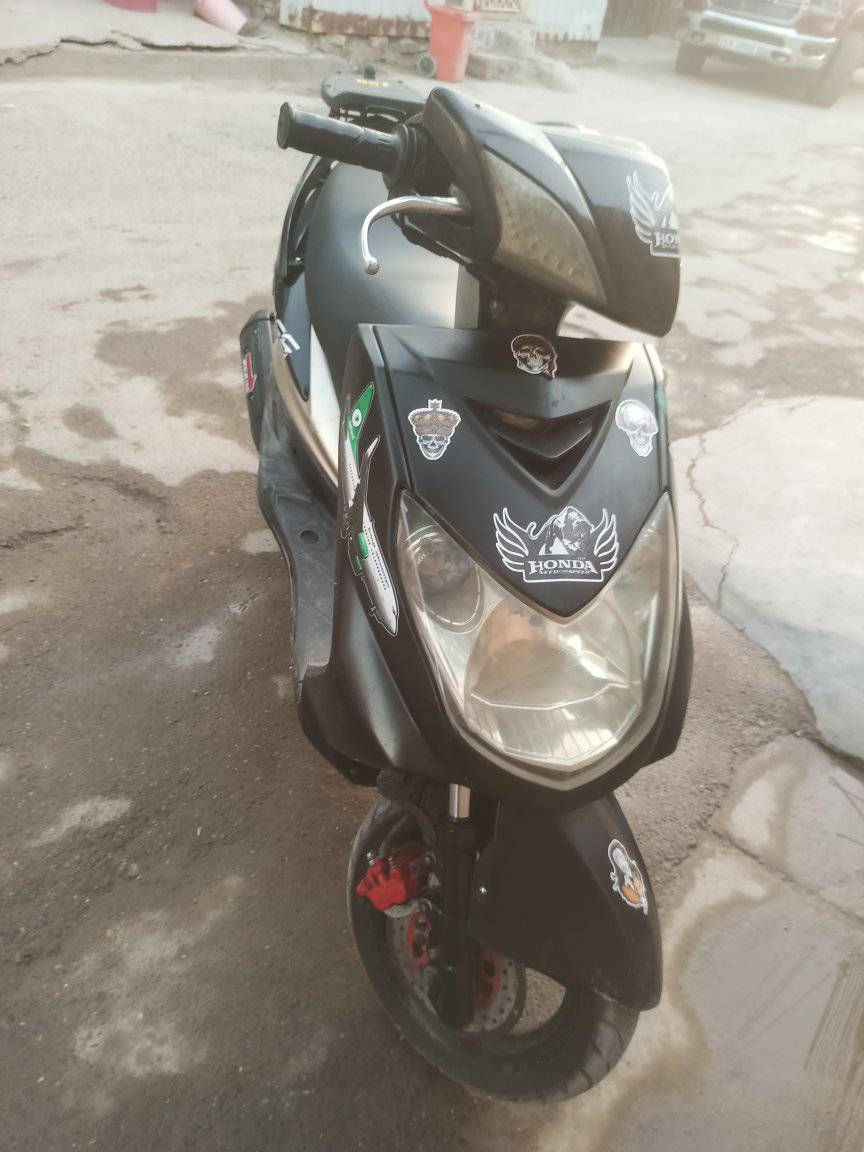 سكنس فحل بلادية مكينة مكفولة بس كفرات شوية تعبانة 500قفل قفل قفل بدون  عملة ***********
