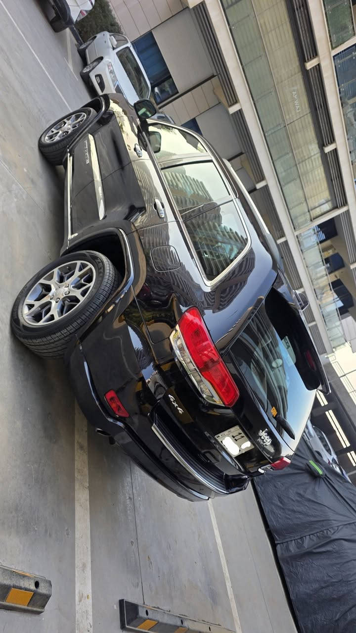 السلام عليكم انسب من هيج سعر ماكو بعد قفل 285 ورقه . اوفرلاند خليجي 2020 اعلى فئه محرك 3600 . ماشيه 70 الف ميل رقم بغداد سنويه بأسمي مكفوله من الحادث والصبغ والتبديل والحالوب حتى الدعاميات مكفوله . بيها فقط اصبعين بارد . كير محرك صدر فورويل كله مكفول تايرات جديده مبيها اي نقص الحمد لله . مكاني بغداد السيدية *********** . *********** . تحياتي للجميع والكل على راسي وبالعافيه الي تكون من نصيبه
