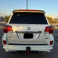 تۆیۆتا لاندکڕۆز 2013 مواسەفات VXS  بێ ڕەقمی دوبەی ادوات   کەفالەتی مەد...