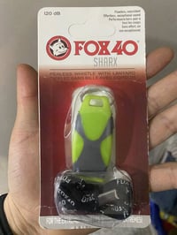 صفاره اصليه كنديه 🇨🇦اصليه اجتني ويه غراض هديه من خارج العراق للبيع عنو...