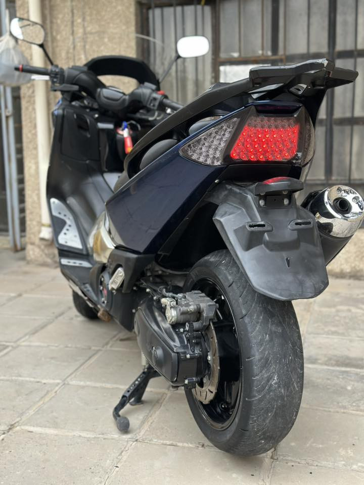 السلام عليكم تي ماكس موديل 2011 للبيع دراجه ماشيه 13 الف مكان بغداد للاستفسار اكثر ***********
