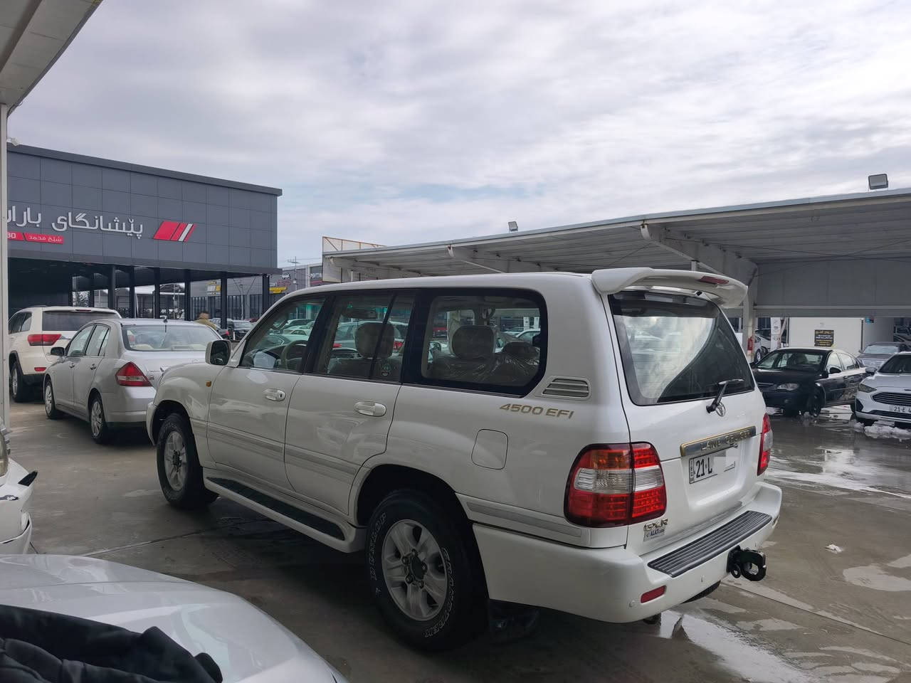 تۆیوتا لاند کروزر ٢٠٠٦ GXR
سێ پەڵە بۆیاخ  سپی صدف
سەنەوی تازە
گێرو مەکینە بەشەرت
سعر ٢٢٠ مجال
***********
