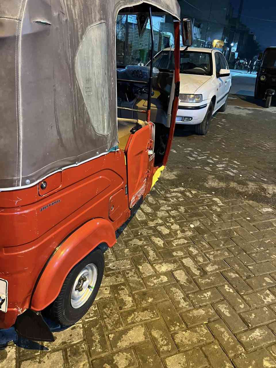 سلام عليكم تكتك موديل 22 شهر 8 تكتك بسمي تحويل ثاني يوم مكينه مبدل زنجيل سعرهه 9250 وبيهه مجال مكاني بغداد مدينه الصدر رقم هاتف ***********
