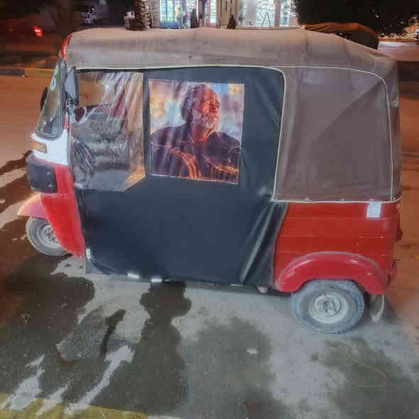 السلام عليكم تكتك للبيع موديل,2016 دخول 17 مكينه عشرين ناعمه تجفيت جديد لا تنقيص ولا تبخير كهربائيات شغاله أوراق المصطفى اصلي شرط الترقيم جاهزه كبل للشارع ماناقص اي شي السعر مليونين و700 وبيها مجال قليل حك الجيه مكاني بغداد  الاستفسار على الرقم ***********
