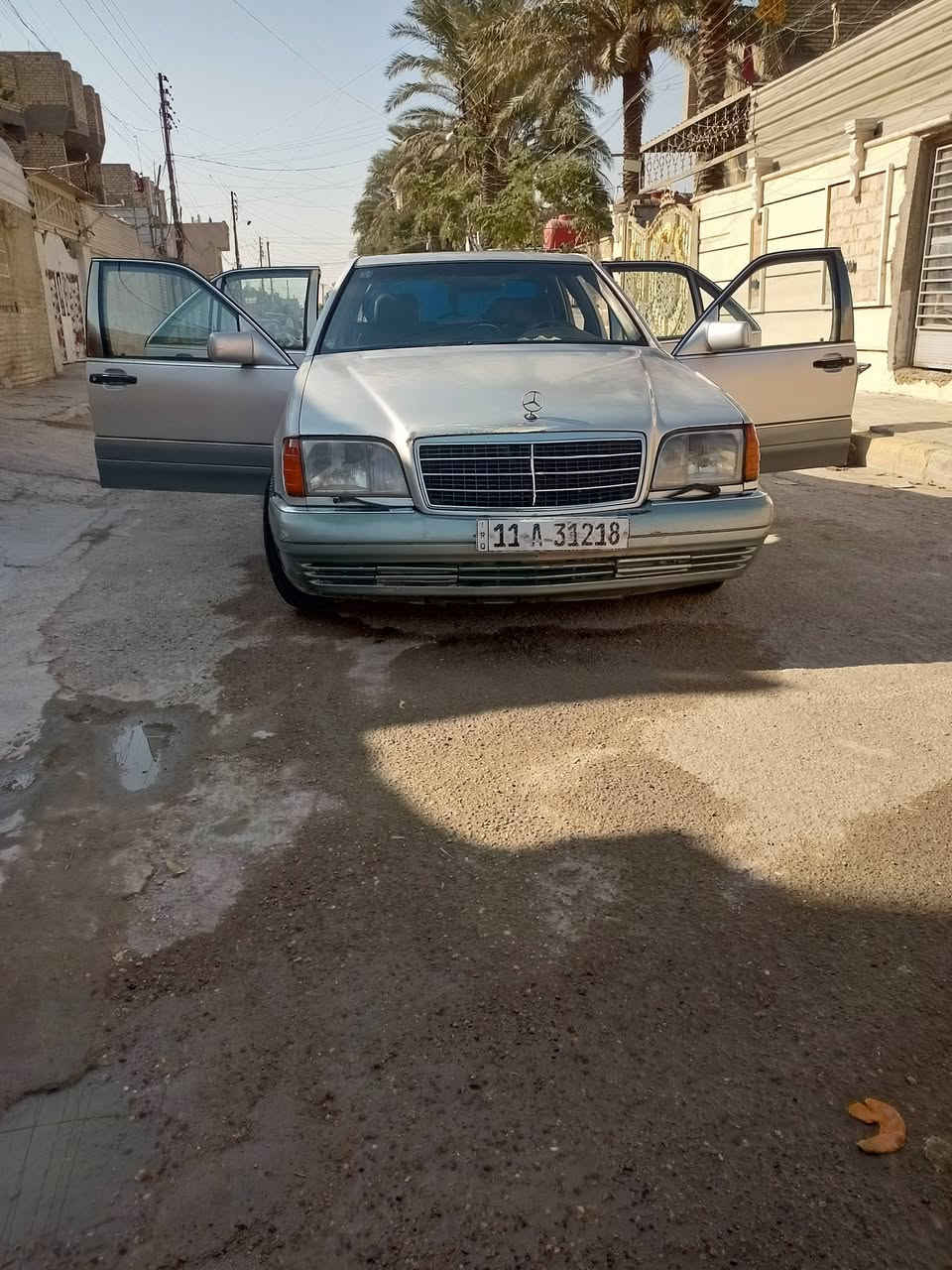 مارسدس شبح موديل 92
مصبوغه عام كشتات كهربائيه تبريد شغال 
محرك بلادي 
بغداد 
اتصال ***********
