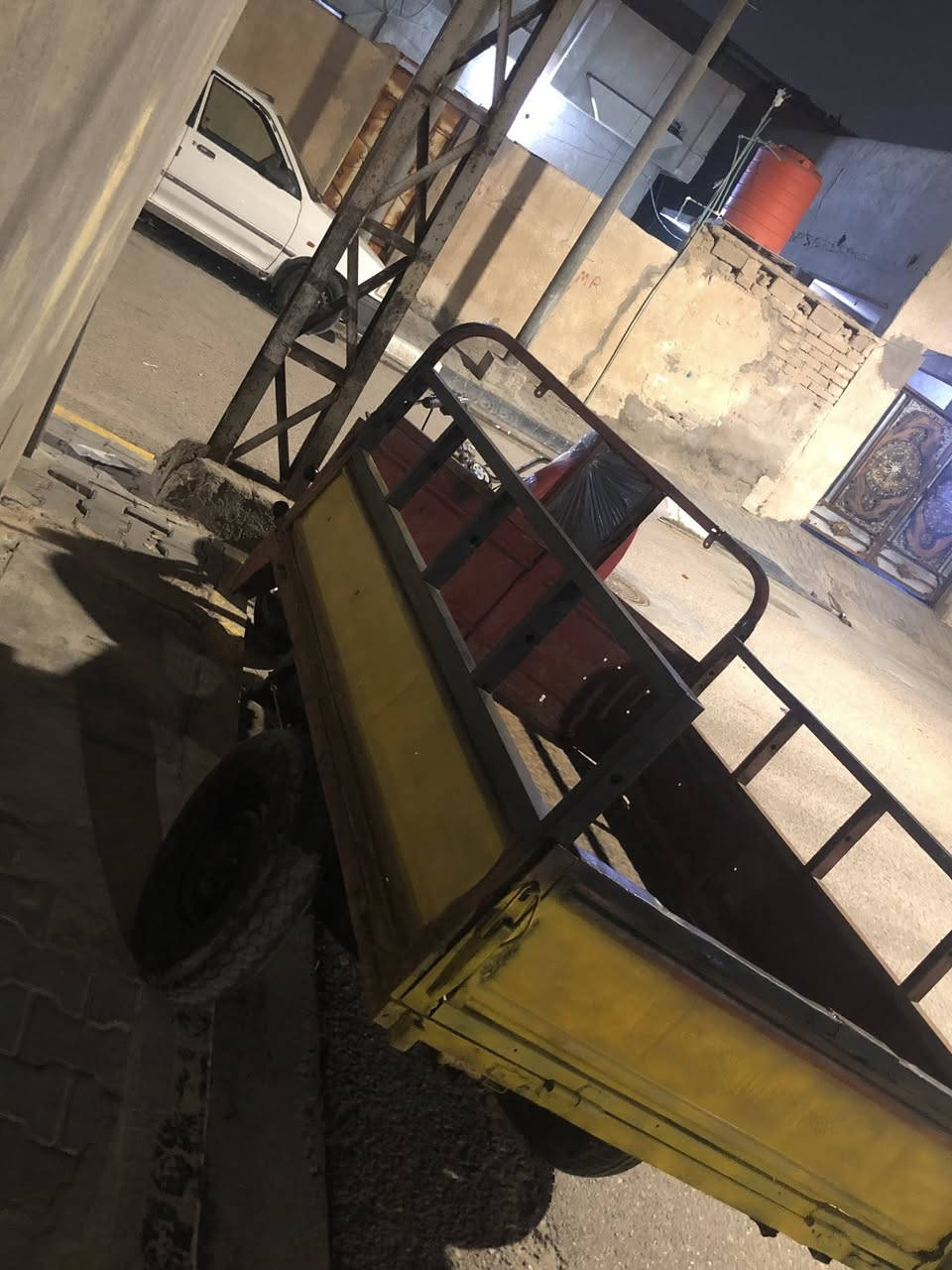 السلام عليكم ستوته كلك كلك كلك ادوات مكينه حلوه ستوته نهدر واحد بس مساع لعبت بلوايرات وطفت ماعرفلهن اكسن براغي سعر 500وبيه مجال مكاني بصره الامن الداخلي ***********
