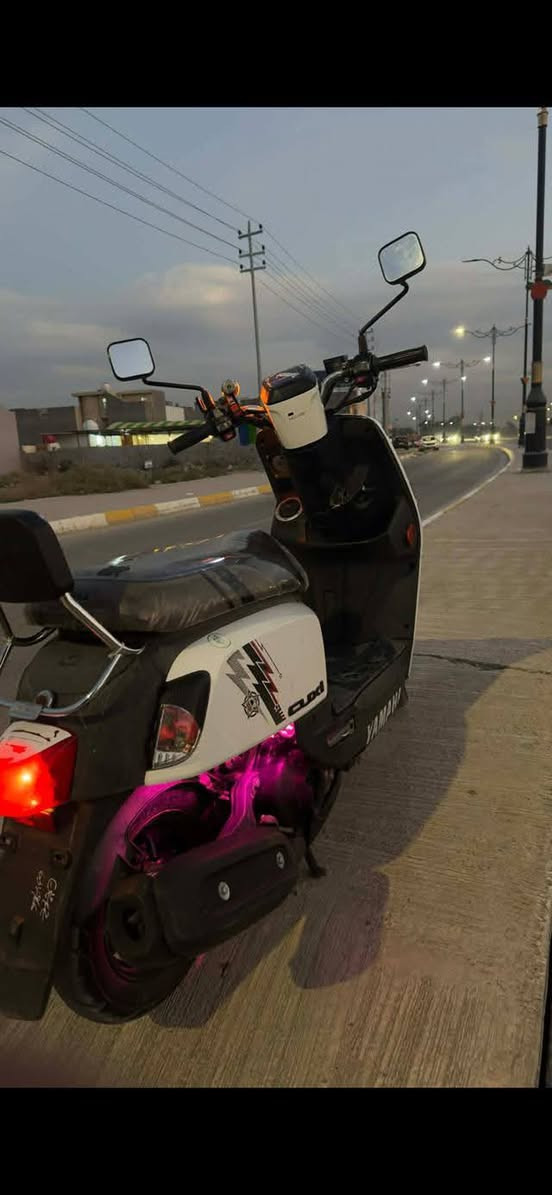 بوليس 2012 للبيع الدراجه نصبه بيها سستم سماعات نوزل كلشي ما ناقصها تشغل وتطلع ***********
المكان بعقوبه

