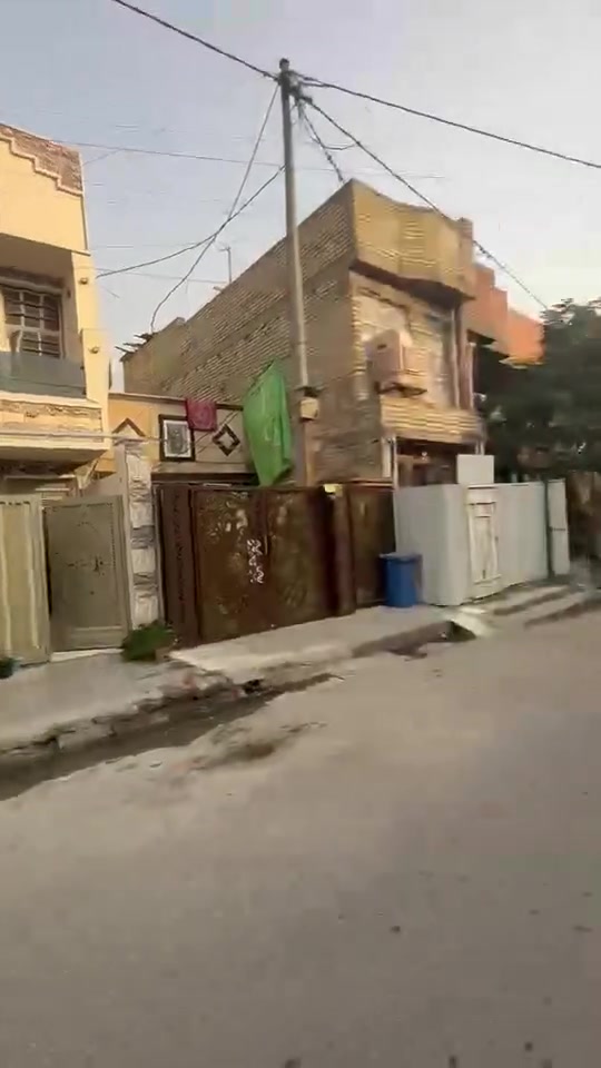 دار للبيع بغداد الحريه الدولعي شارع الغاز المساحه 75 للتواصل على هذا الرقم او الخاص***********
