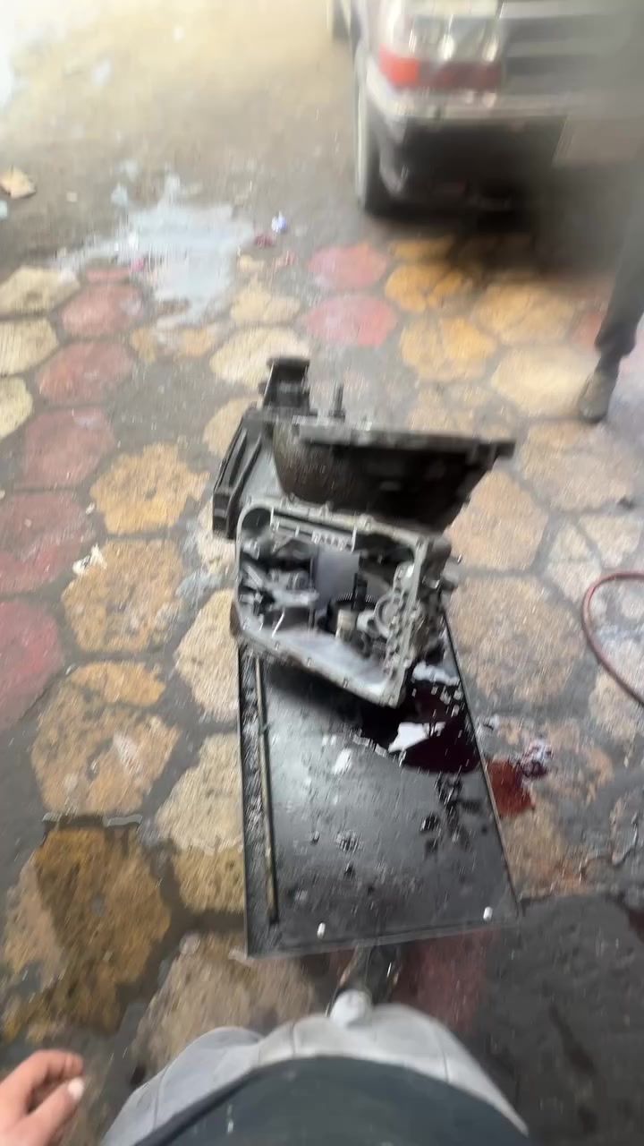 دوج كرفان 97 صيانه كير 
جتني فاقده نمره البك بعد ماخسر هايدروليك وفلتر وضلت نفس العطل 
تم تبديل حزام البك مع قفل وفحص جميع اجزاء الكير ورجعت 💯 مع الضمان 
اي ستفسار بل خدمه ‭٠٧٧٣ ٢٨٧ ٦٥٧٢‬
