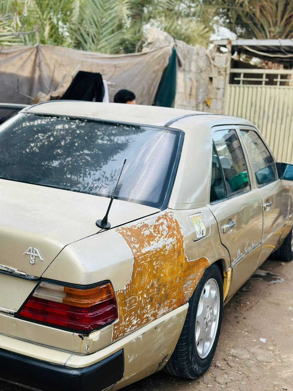 السلام عليكم مارسدس دب موديل 87مشروع وطني محرك بطة بيهة صوت براص جاهزة ترايك وين ما تريد بيع مراوس شعندك تعال مكاني نجف ***********السعد 33
