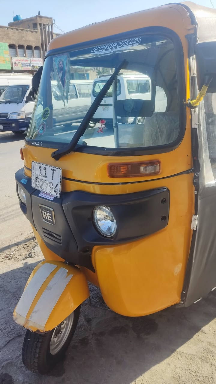 سلام عليكم تكتك 22 شهر 8 رقم نكليزي تكتك خير من الله بس راد لهة صرف بصيط بيع مستعجل سعر 8 و250 وبيهة مجال رقم الهاتف ***********
