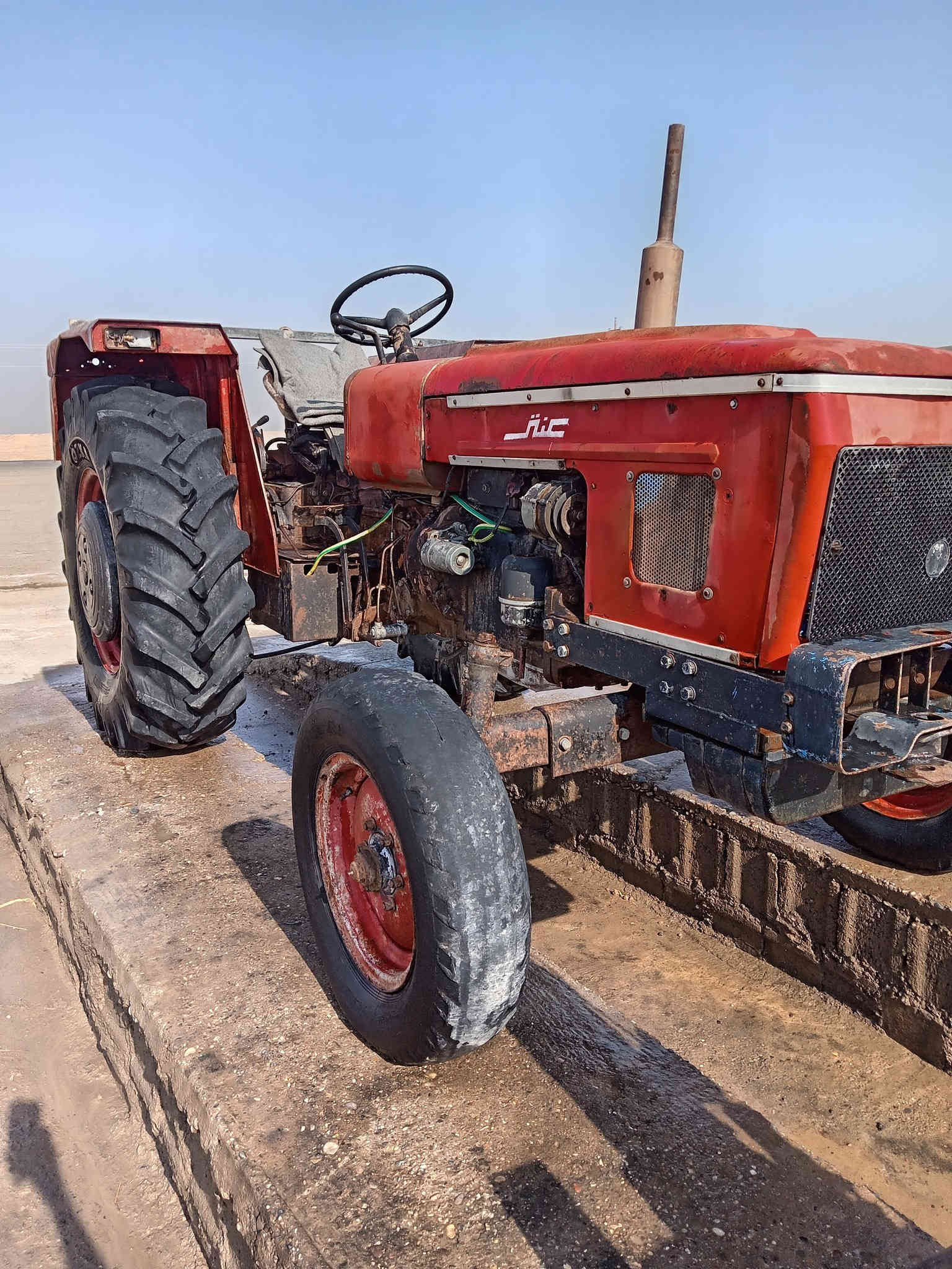 السلام عليكم عنتر للبيع نظافة فلو السعر خمس ملاين ونص وبي مجال مكاني الحويجة مفرق الصفرة الاستفسار عل رقم التالي ***********
