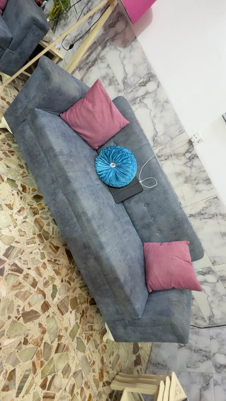 تخم عراقي للبيع 8 مقعد مابي اي ضرر السعر 250 وبي مجال العنوان شهداء البياع ‭+964 772 139 8819‬


**إذا كنت صاحب هذا الإعلان وتريد حذفه لأي سبب، رجاءا أرسل رسالة إلى الدعم الفني**