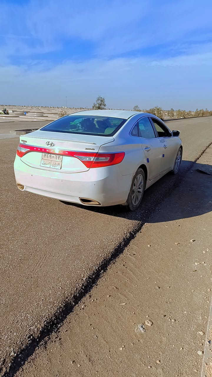 سلام عليكم 
ازيره 2013 خليجي مصبوغ عام مكفوله من كص اوتجايه اوكلبه 
رقم اربيل تريد تحويل اتريد وكاله تحويل ثاني يوم مكان حله قضاء القاسم معروضه 110 اوبيه مجال ***********
