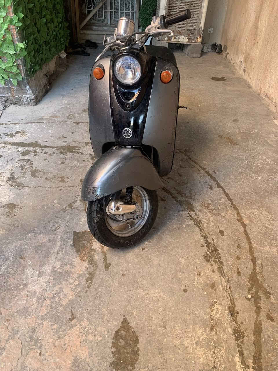 السلام عليكم دراجه كلاسك للبيع دراجه نكره وحده سلف هندر شغال مكينه ناعمه خير من الله سعر ٢٧٥ وبيها مجال رقم الهاتف ***********
