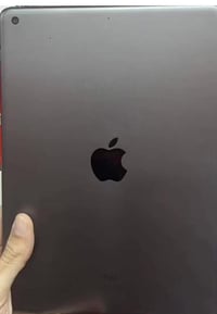 ايباد ٨ مكفول ضمان عين الفهد كامل ملحقاته مقفول آيكلود للبيع سعر خاص  ...