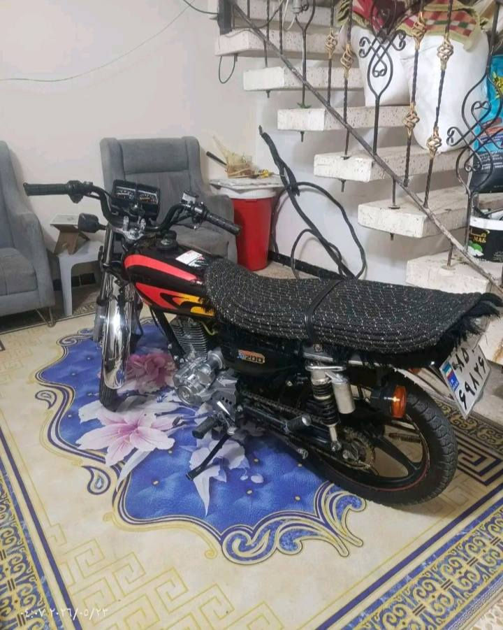 سلام عليكم شباب دراجه مكفوله كفاله عامه وكل غراضه كبير بس لمحرك.     MKZ.    *********** مكلف بنشر                   هاذ راعيه.        موسى الساعدي
