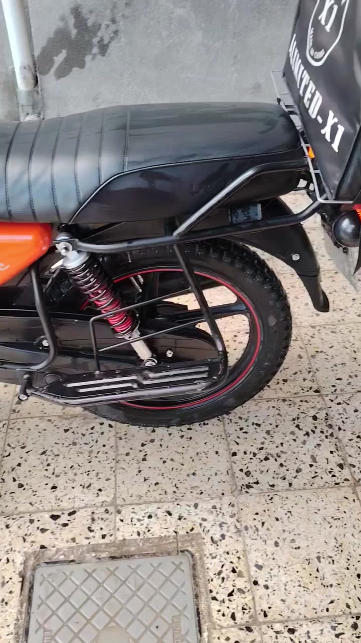 السلام عليكم دراجه دايون موديل 2025 شهر ال11 طالعه مرقمه اربيل سنويه بسمي ماشيه 3700 كيلو 3 تبديلات دهن الدراجه مكفوله من كلشي تحويل اشوكت مدريد احولك السعر 2500 مليونين وخمسميه مكاني بغداد ابوغريب حي الشهداء
***********
