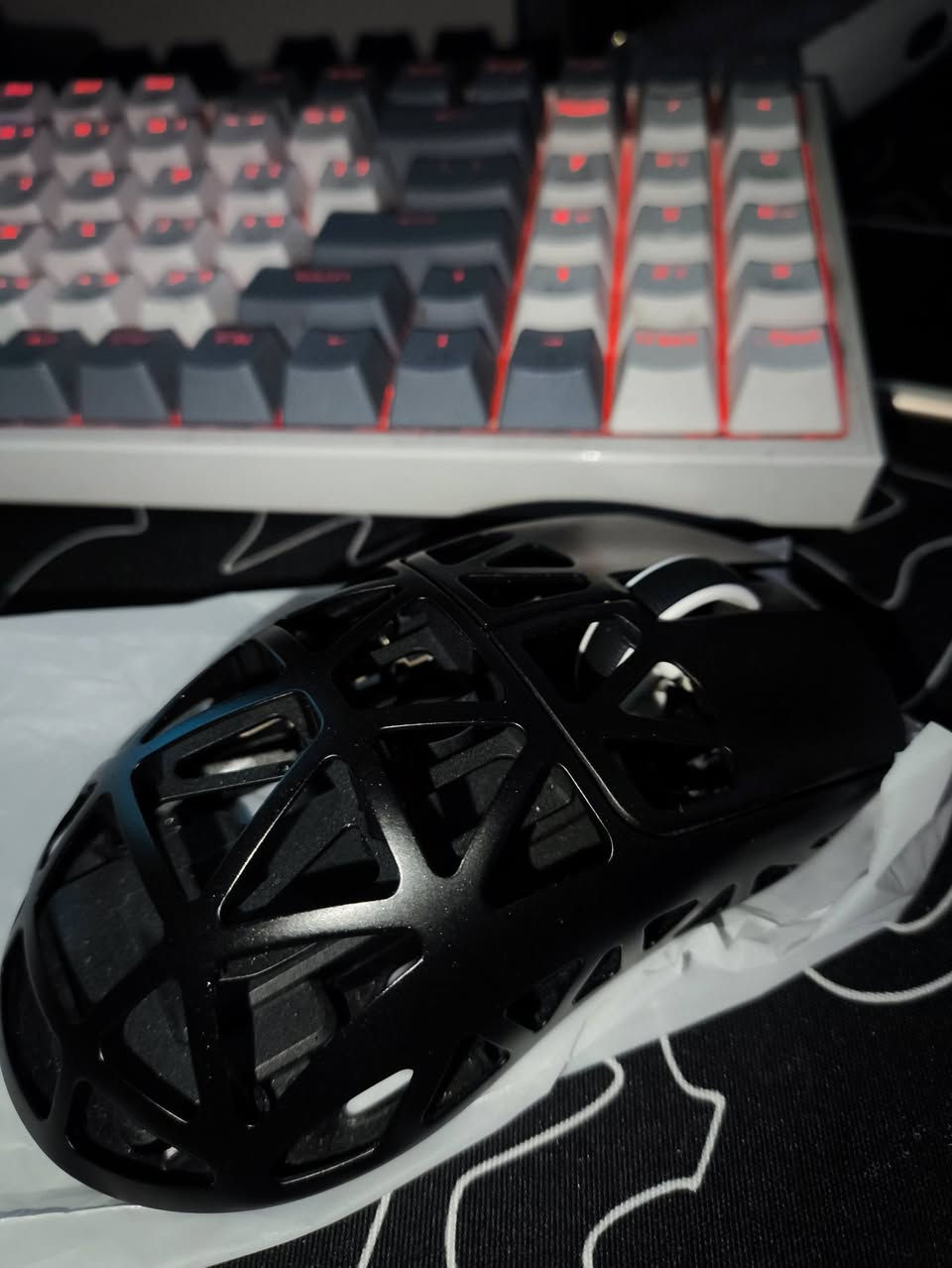 السلام عليكم
ماوس للبيع: 
نوع: attack shark r2🖱️
موصفات:
8k hz 
DPI:42,000
ملاحظة: ماوس استخدام 4 أيام حرفييا حالتة جديد 
السعر :105 وبي مجال💵


**إذا كنت صاحب هذا الإعلان وتريد حذفه لأي سبب، رجاءا أرسل رسالة إلى الدعم الفني**